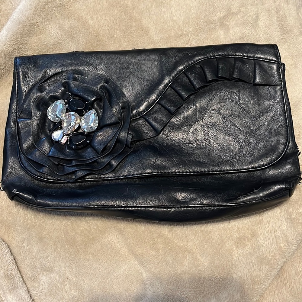 Jessica Simpson clutch